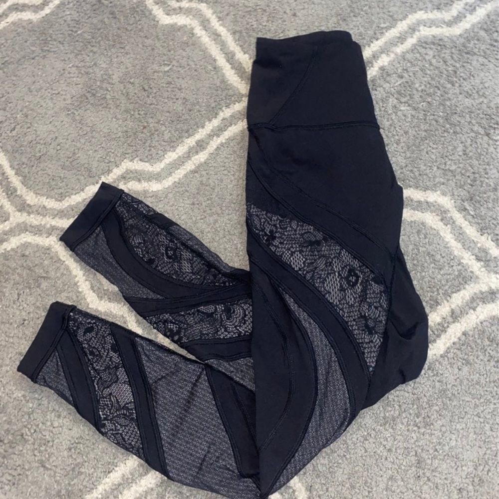 lulu lemon wunder under leggings lace size 2 25”